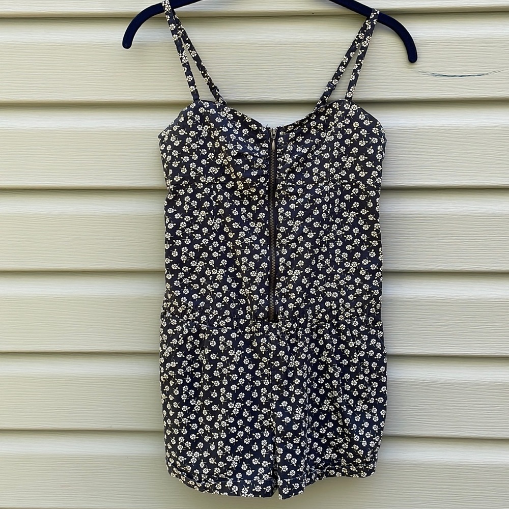 H&M Daisy Print Zip-up Utility Romper